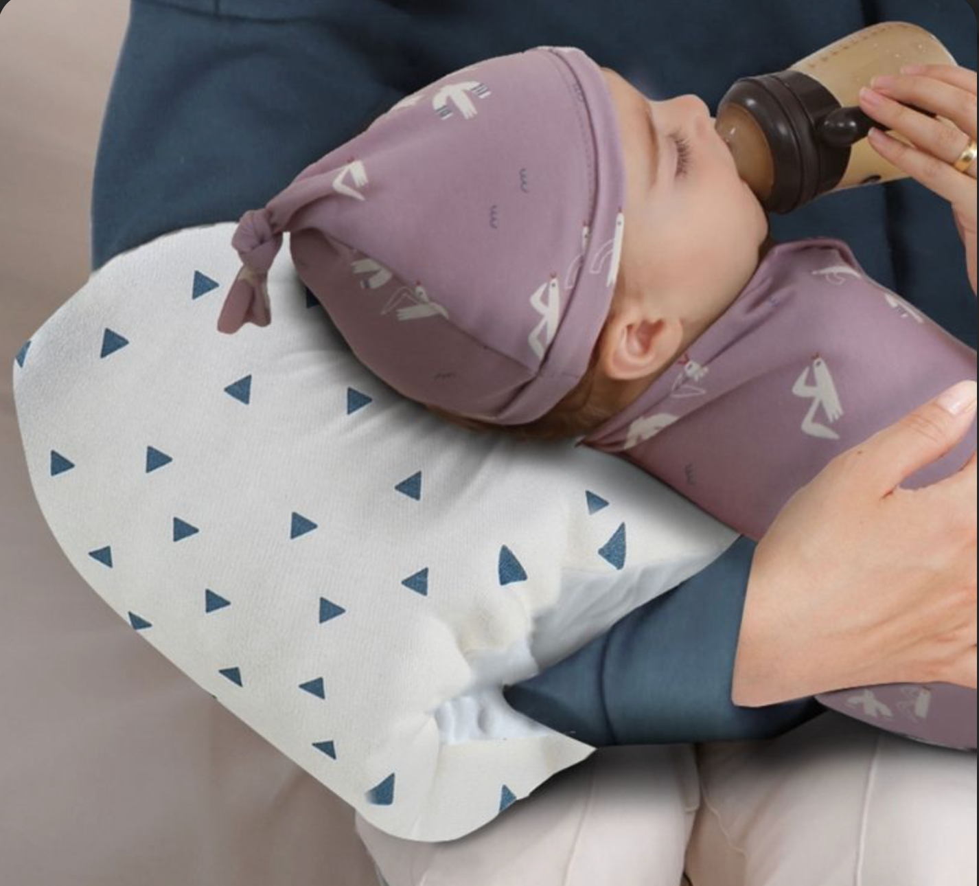 Blue Cozie Cradle Hand Feeding Pillow – Soft Cotton Nursing Support for Newborns and Parents by Baby & Fur. Soft Blue Cozie Cradle Hand Nursing Pillow that provides breathable comfort and perfect positioning for baby feeding.Great for hand rest while feeding baby.