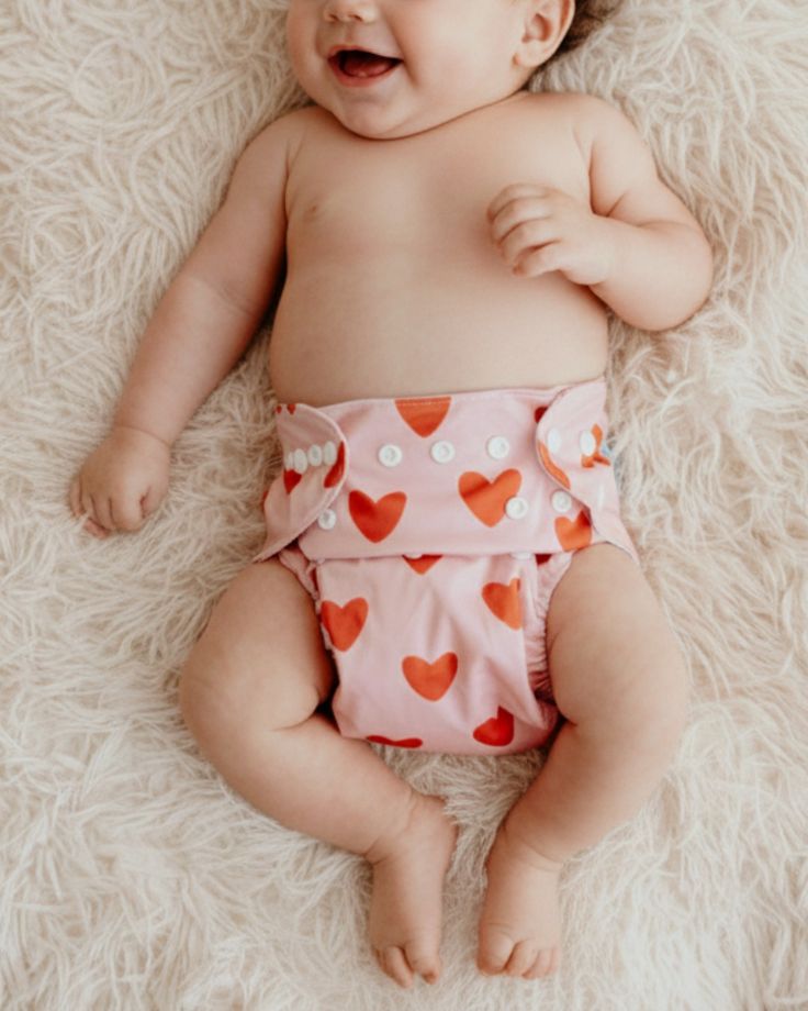 Toddler diaper rash prevention cloth diaper from Baby and Fur, reusable, washable and breathable